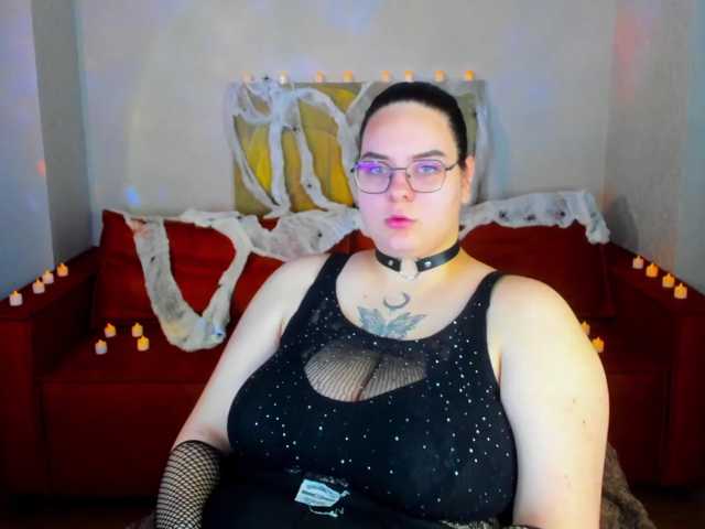 Kity-Mooree live cam on BongaCams