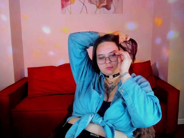 Kity-Mooree live cam preview