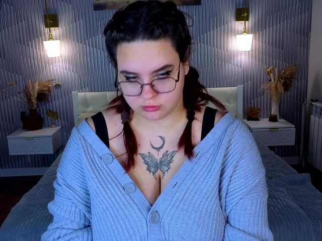 Kity-Mooree live cam preview