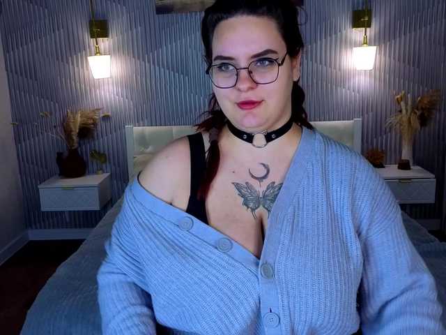 Kity-Mooree live cam