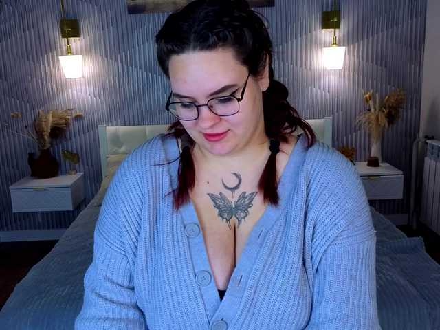 Kity-Mooree live cam preview