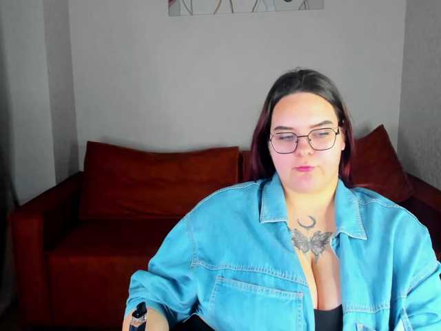 Kity-Mooree live cam on BongaCams