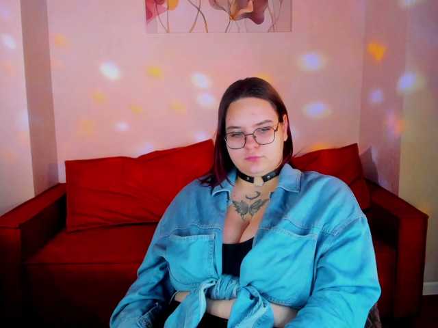 Kity-Mooree live cam preview