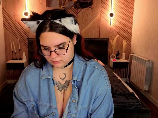 Kity-Mooree live cam preview