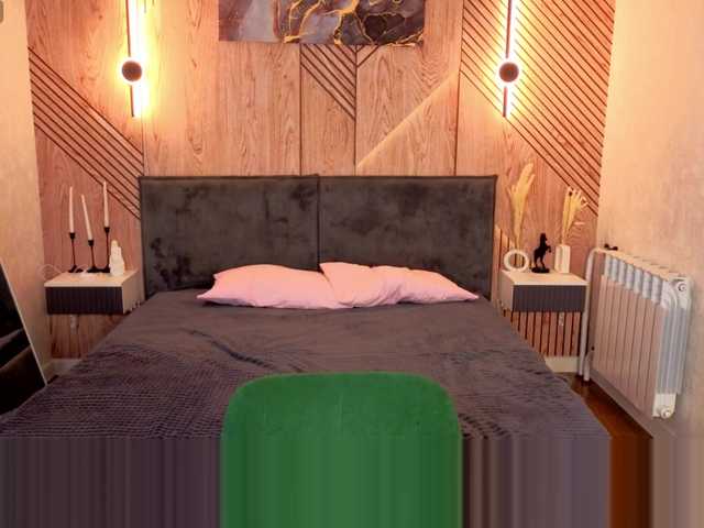 Kity-Mooree live cam on BongaCams