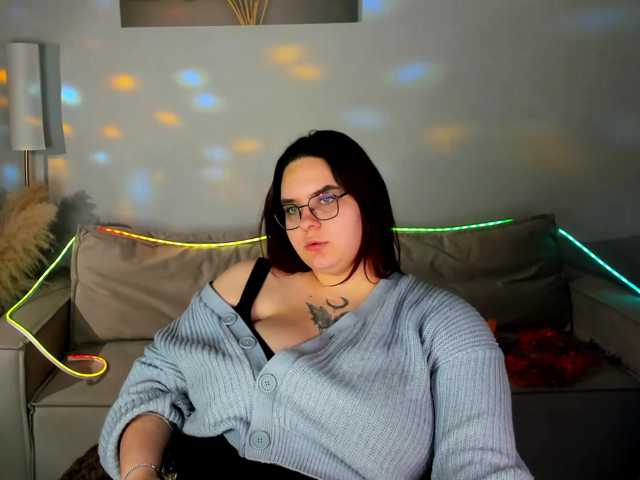 Kity-Mooree live cam
