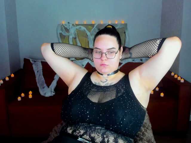 Kity-Mooree live cam on BongaCams