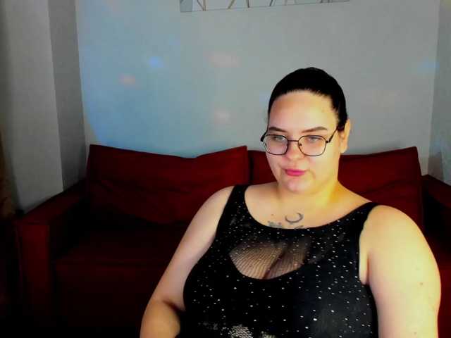 Kity-Mooree live cam on BongaCams