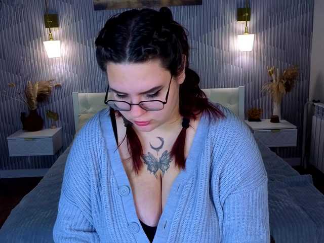 Kity-Mooree live cam preview
