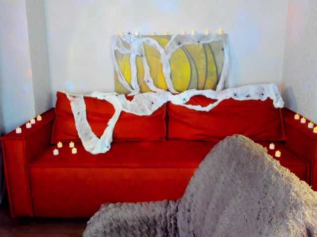 Kity-Mooree live cam on BongaCams