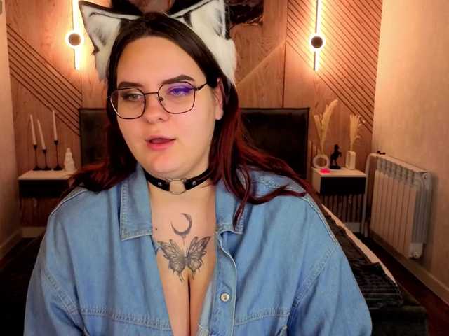 Kity-Mooree live cam preview