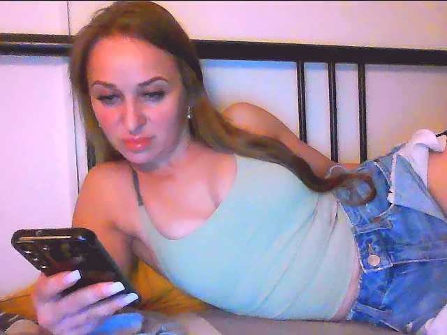 KKiraa87, en directo ahora en BongaCams