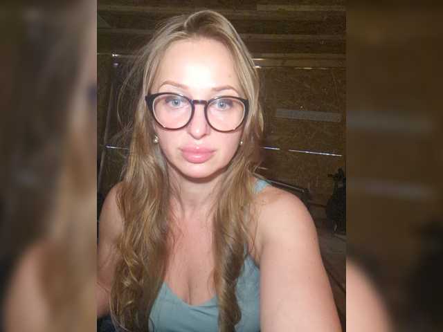 KKiraa87 live cam on BongaCams