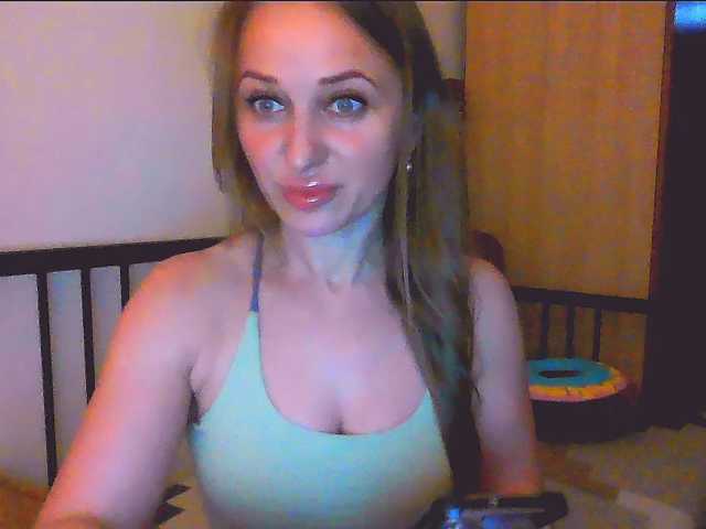 KKiraa87, live now on BongaCams