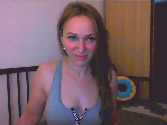 KKiraa87 live cam on BongaCams