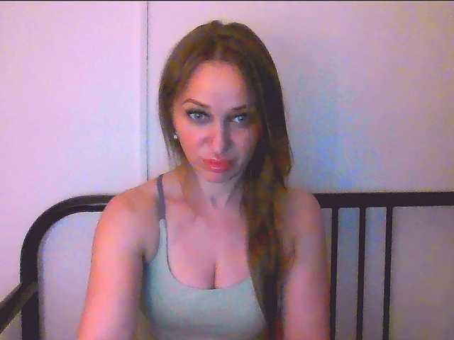 KKiraa87, en directo ahora en BongaCams
