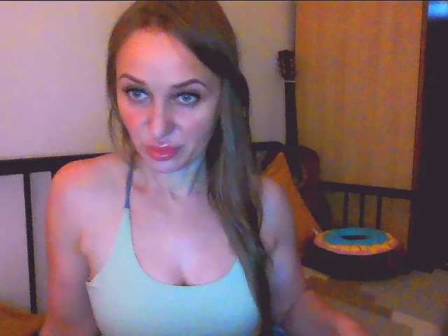 KKiraa87, en directo ahora en BongaCams