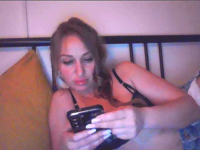 KKiraa87 live cam on BongaCams