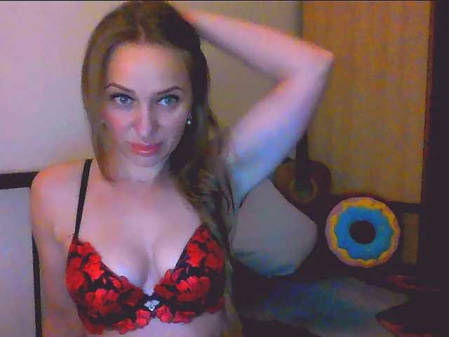 KKiraa87 live cam on BongaCams