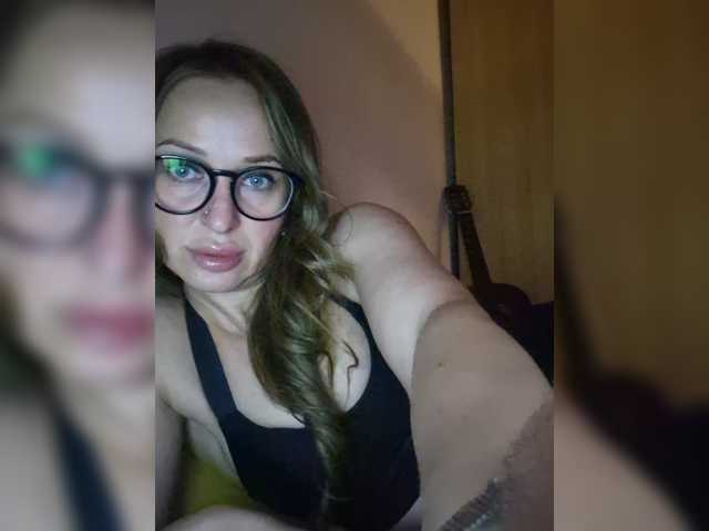 KKiraa87 live cam on BongaCams