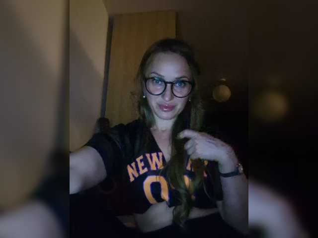 KKiraa87 live cam on BongaCams