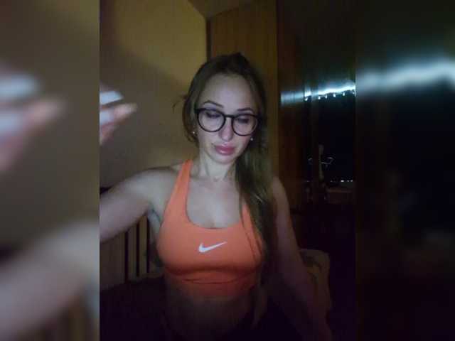 KKiraa87 live cam on BongaCams