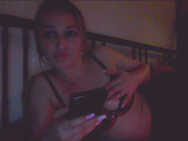 KKiraa87 live cam on BongaCams