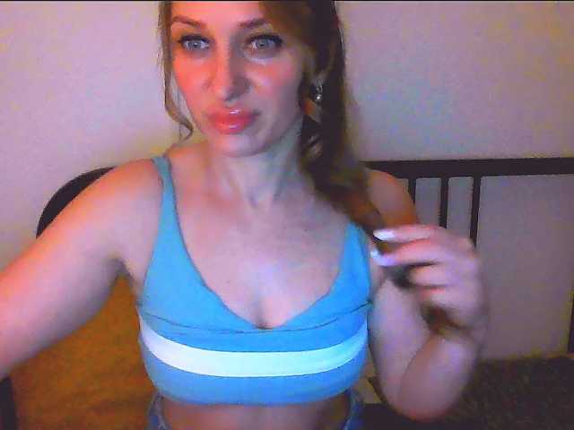 KKiraa87 live cam on BongaCams