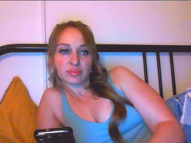 KKiraa87 live cam on BongaCams