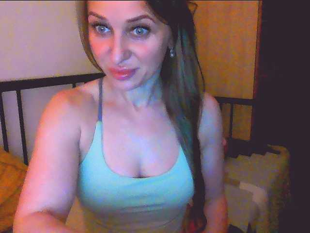 KKiraa87, en directo ahora en BongaCams