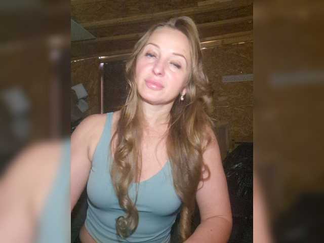 KKiraa87 live cam on BongaCams