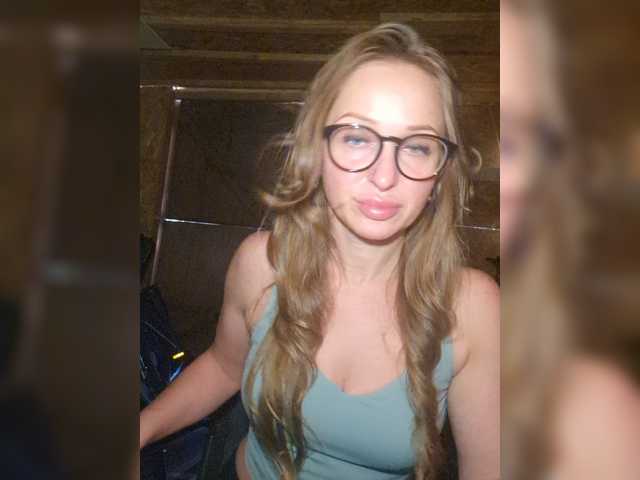 KKiraa87 live cam on BongaCams