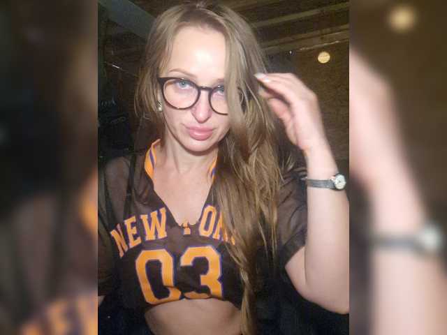 KKiraa87 live cam on BongaCams