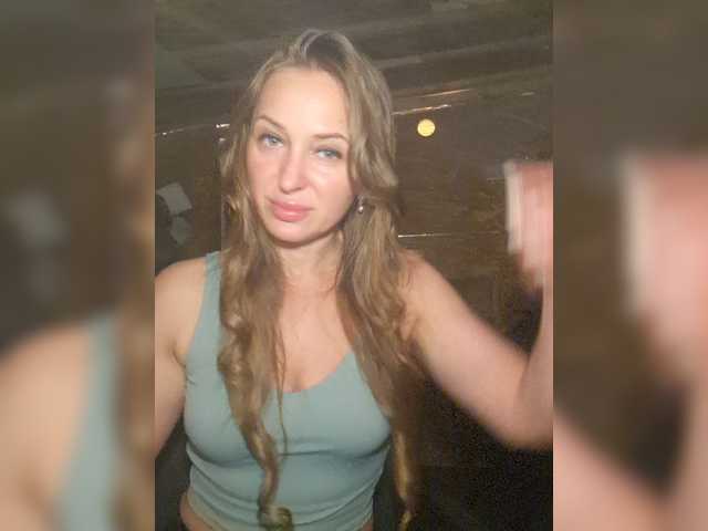 KKiraa87 live cam on BongaCams