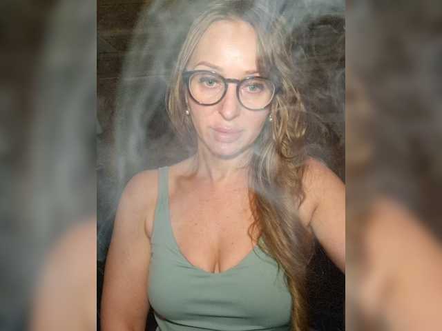 KKiraa87 live cam on BongaCams