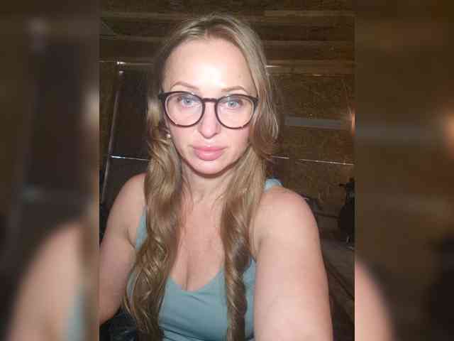 Modella: KKiraa87