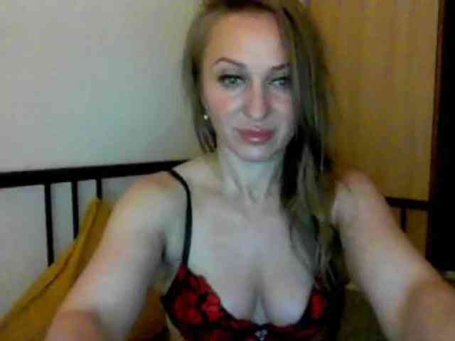 KKiraa87 webcam