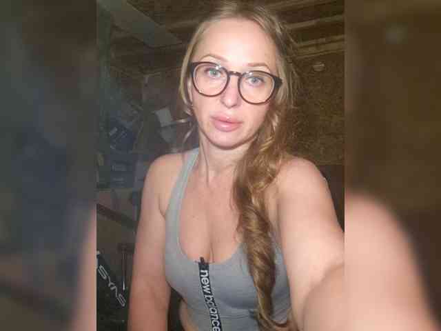 Modella: KKiraa87