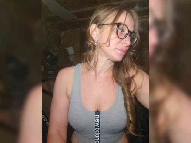 Modella: KKiraa87