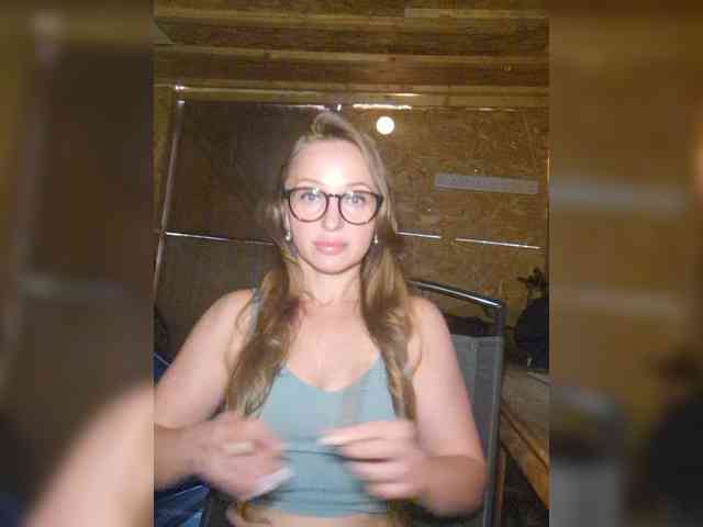 Modella: KKiraa87