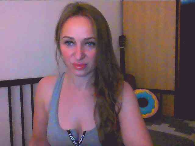 KKiraa87 webcam