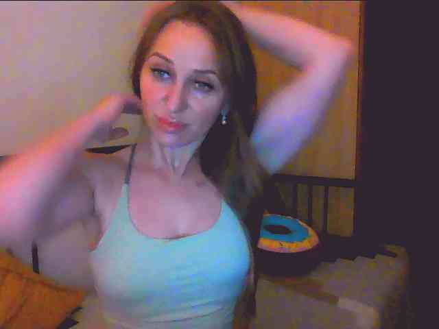 Modella: KKiraa87