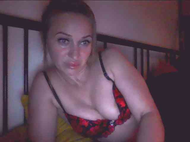 KKiraa87 webcam