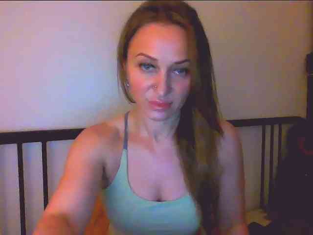 KKiraa87 webcam