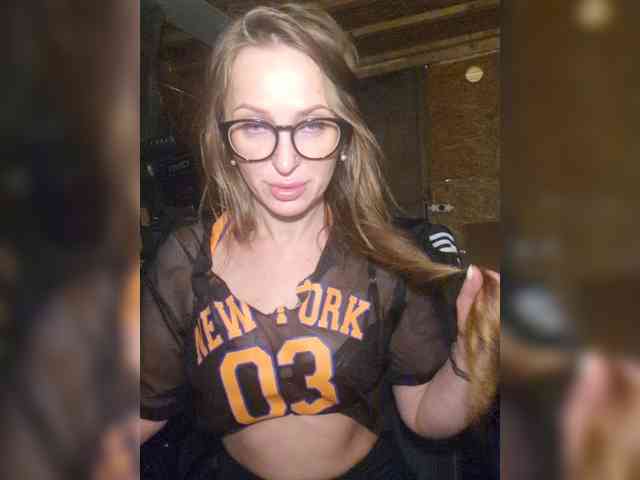 Modella: KKiraa87