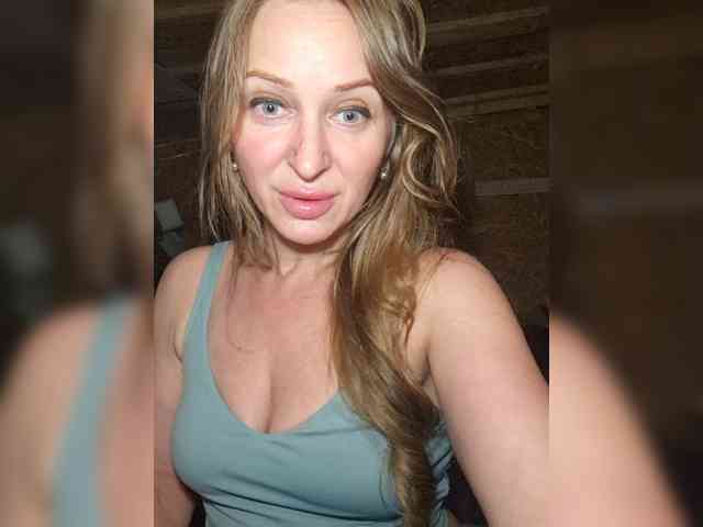 Modella: KKiraa87