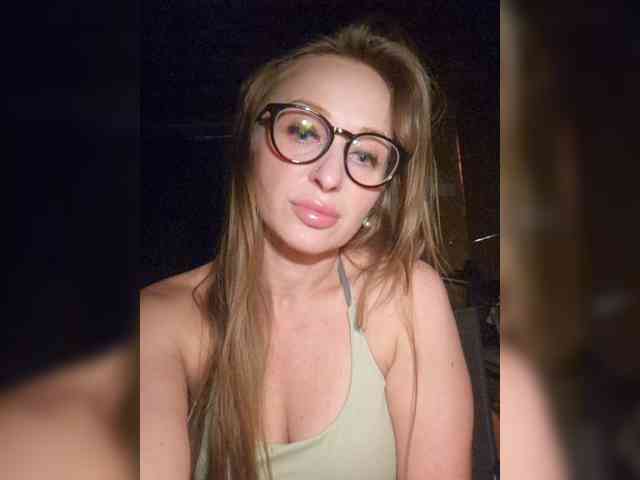 KKiraa87 webcam