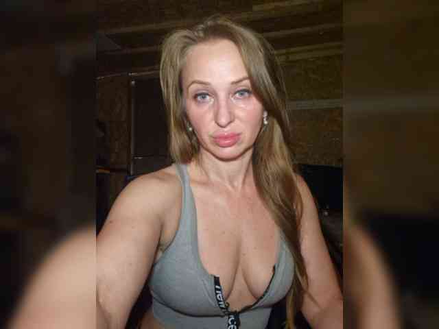 Modella: KKiraa87
