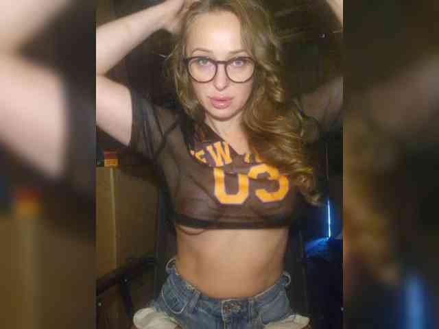 KKiraa87 webcam