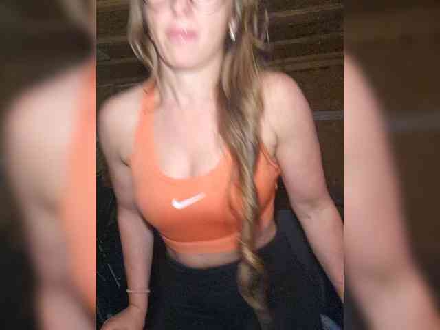 Modella: KKiraa87